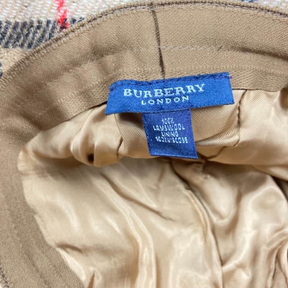 Burberry London Lambswool Plaid Print Bucket Hat - Picture 5 of 6